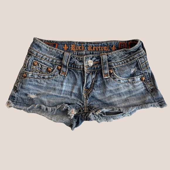 Rock Revival Jen Shorts - Picture 1 of 6